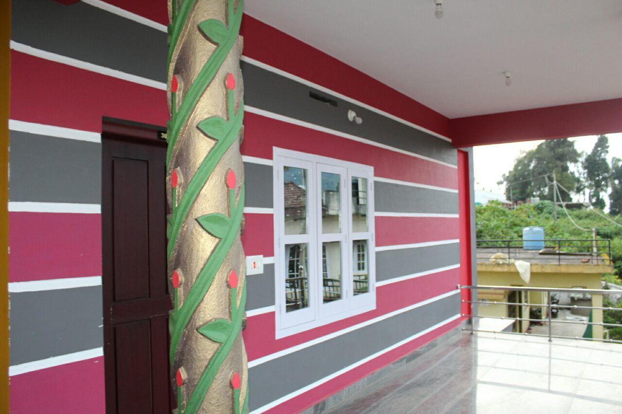 Iroomz Sri Vinayaka Comfort Virajpet Exteriör bild